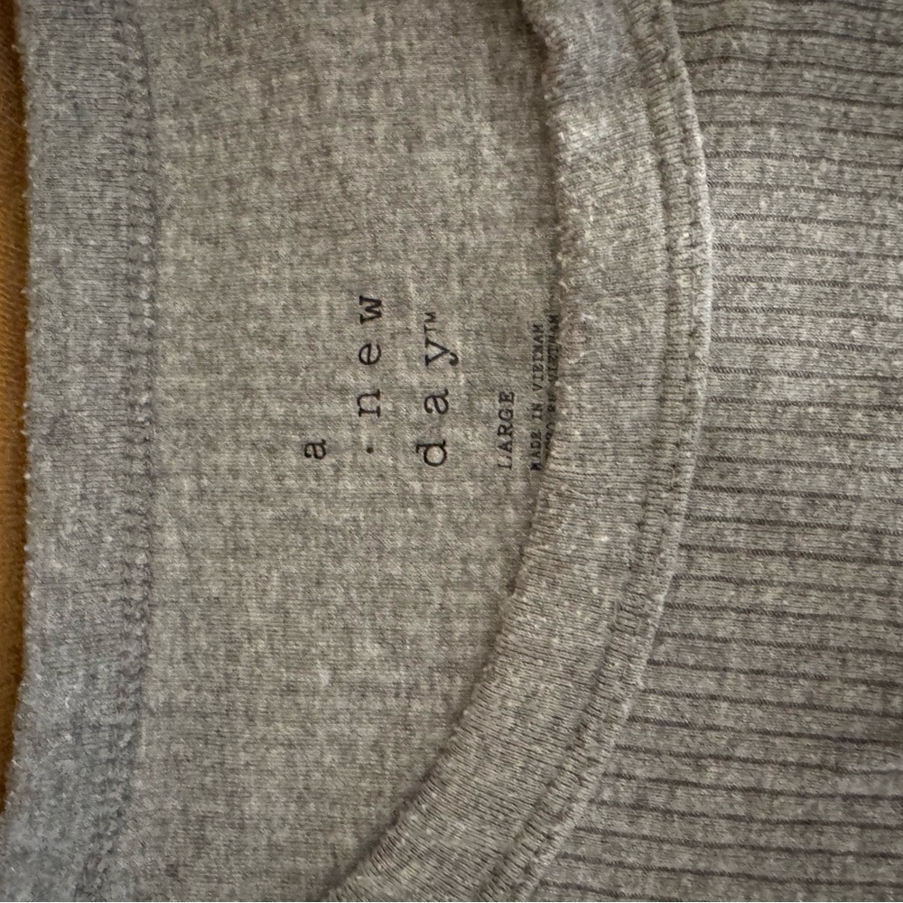 A New Day Heather Gray ribbed top